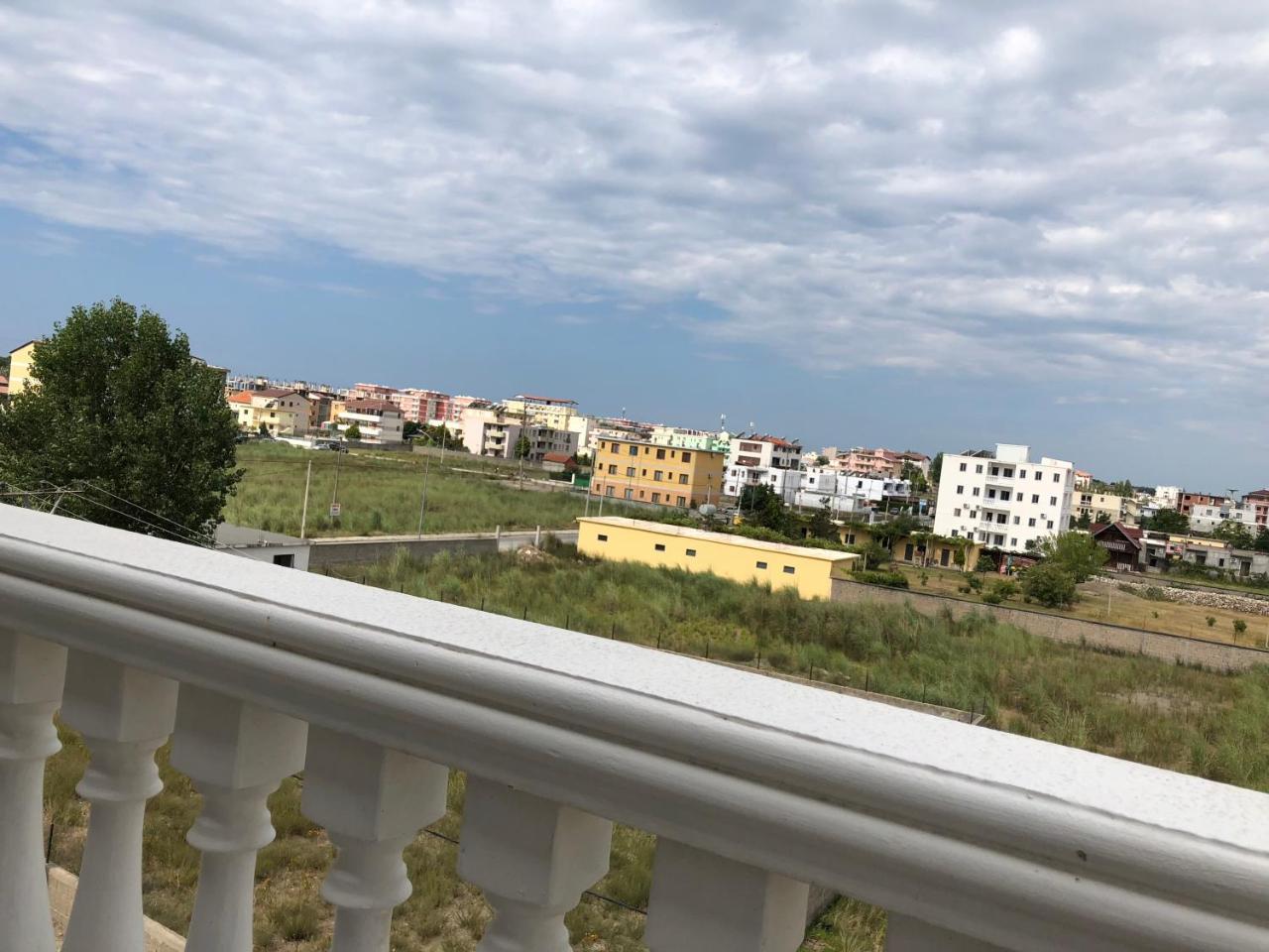 Doci Seven Hotel Velipojë Esterno foto
